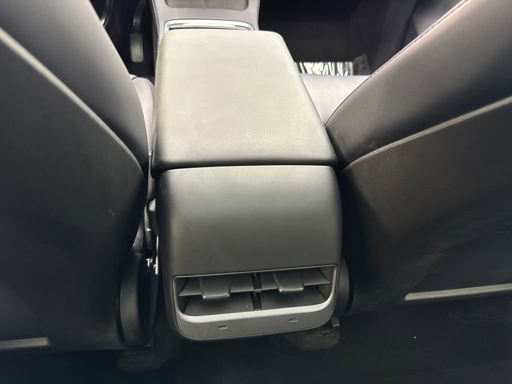 Used 2025 Tesla Model Y Long Range AWD/4WD image 69