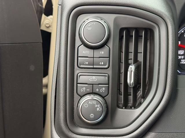 Used 2022 Chevrolet Silverado 1500 Custom Trail Boss image 19