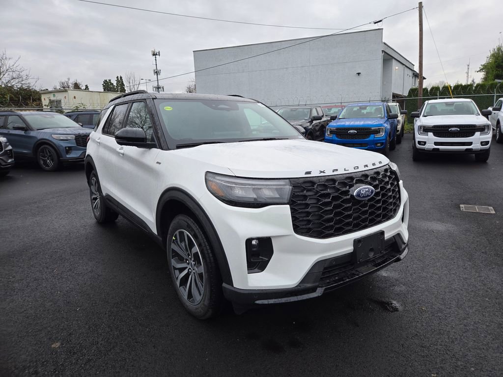 New 2026 Ford Explorer ST-Line image 3
