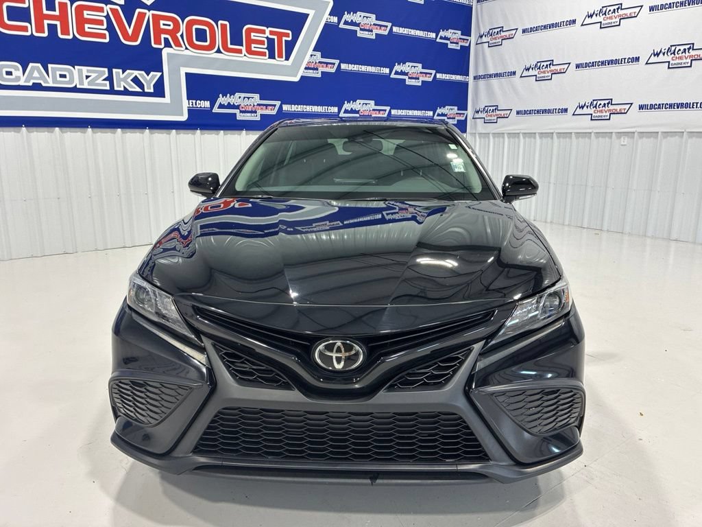 Used 2024 Toyota Camry SE w/ Cold Weather Package FWD image 10