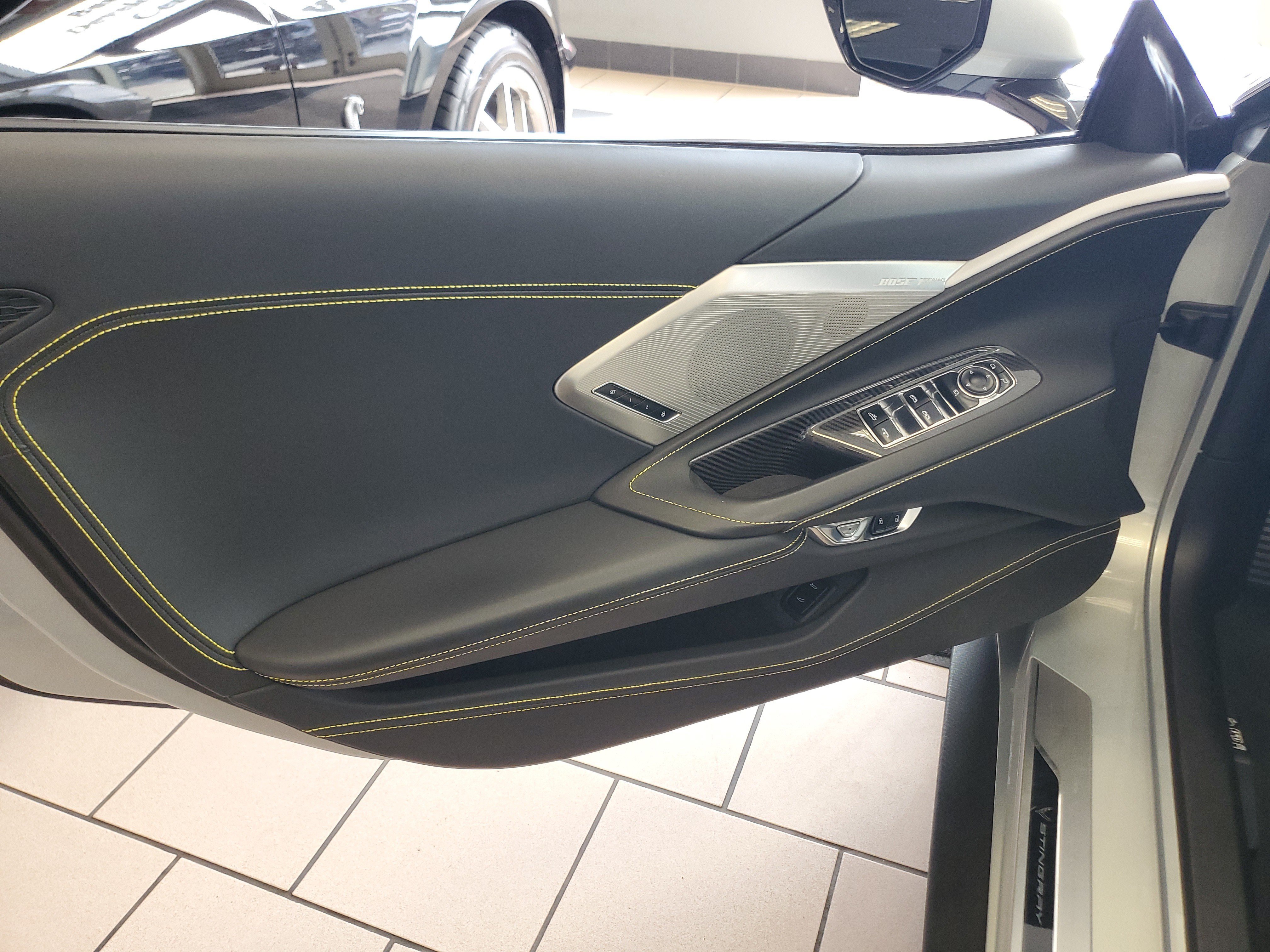 Used 2021 Chevrolet Corvette Stingray Premium Conv w/ Z51 Performance Package RWD image 9