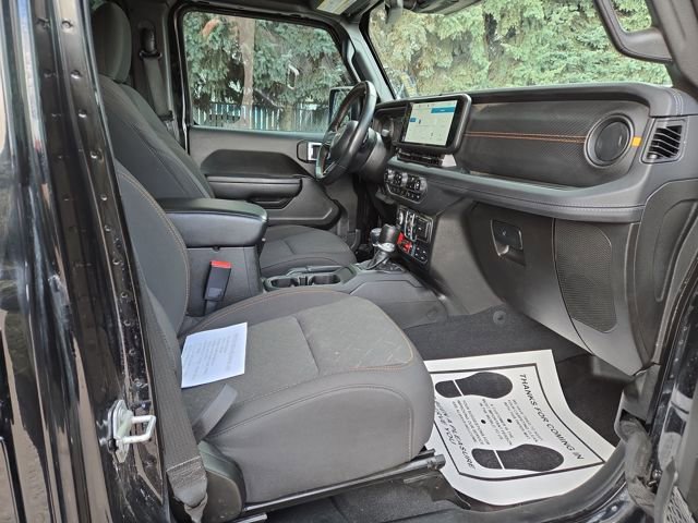 Used 2024 Jeep Gladiator Mojave w/ Technology Group image 36