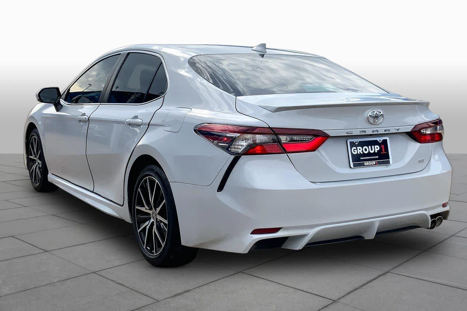 Used 2023 Toyota Camry SE FWD image 12