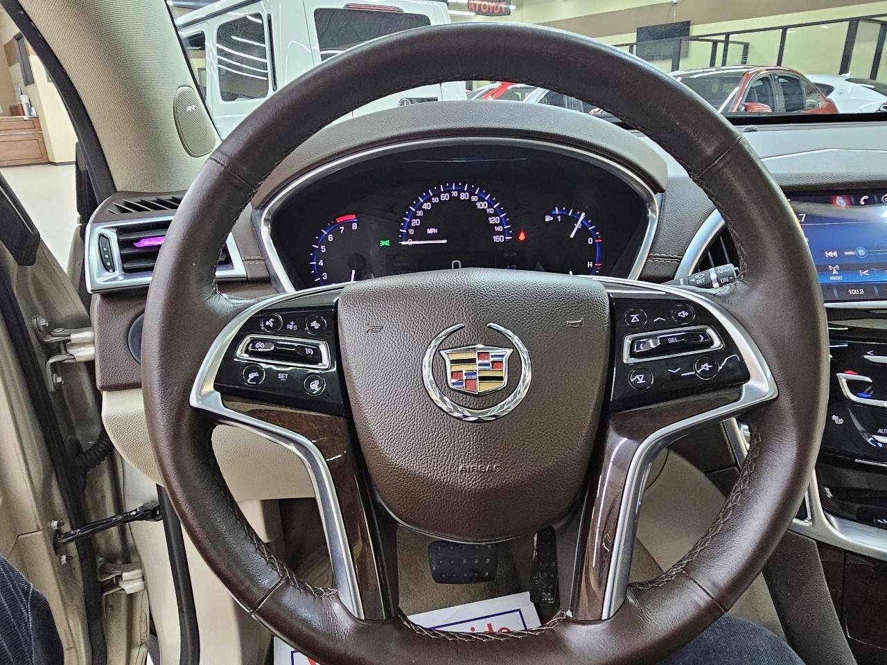 Used 2015 Cadillac SRX Luxury w/ Driver Awareness Package image 28
