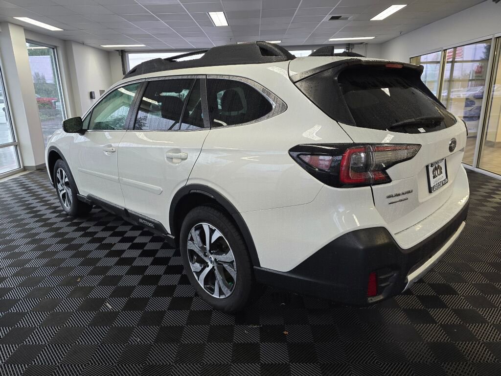Used 2022 Subaru Outback Limited image 5