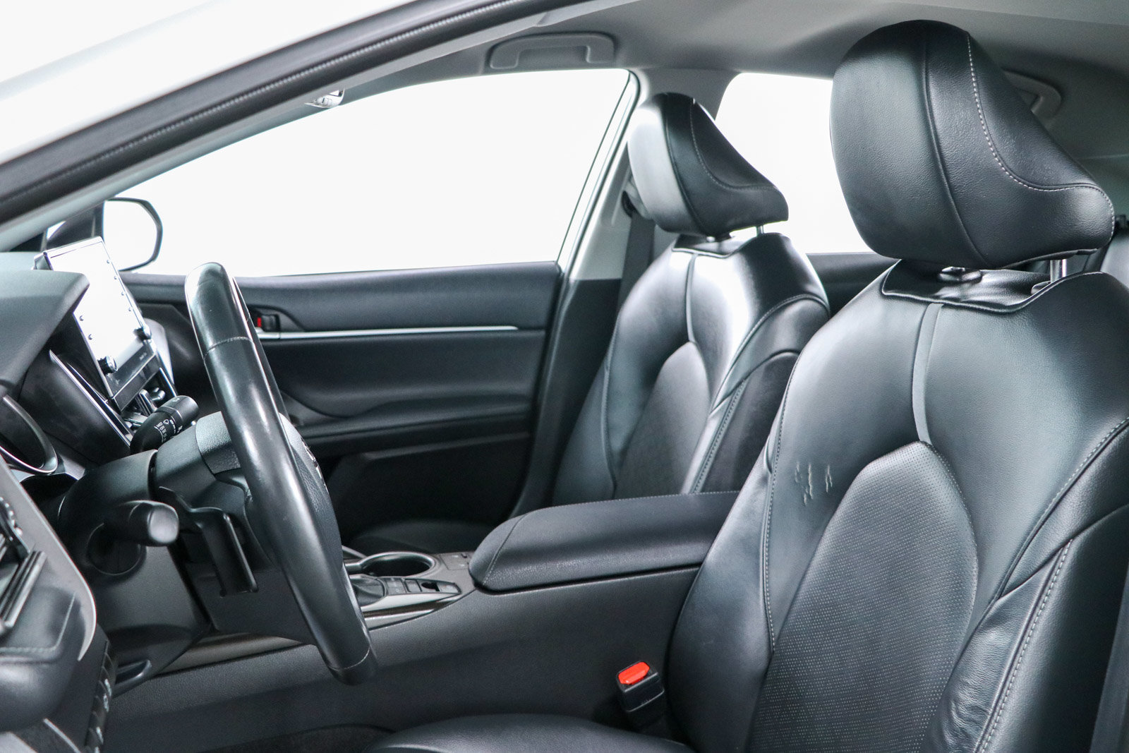 Used 2023 Toyota Camry XSE FWD image 23