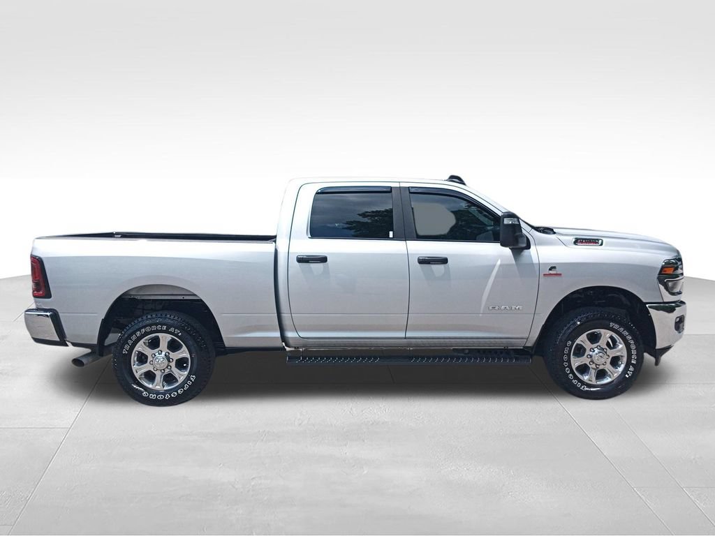 Used 2025 RAM 3500 Big Horn AWD/4WD image 6