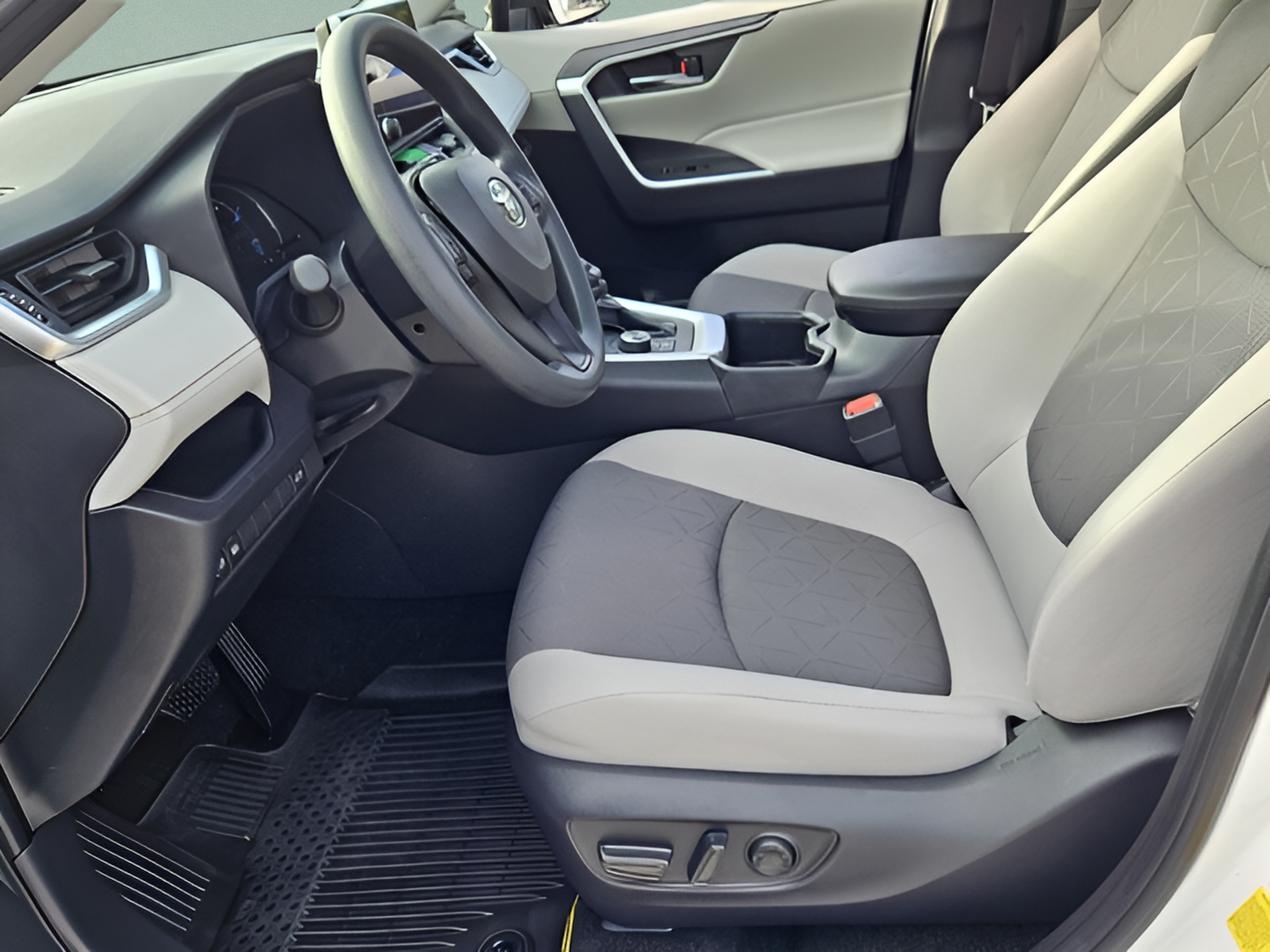 Certified 2025 Toyota RAV4 XLE w/ Convenience Package AWD/4WD image 12