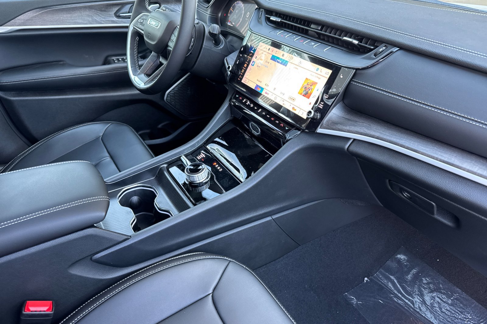 New 2026 Jeep Grand Cherokee Limited w/ Limited Altitude Package image 14