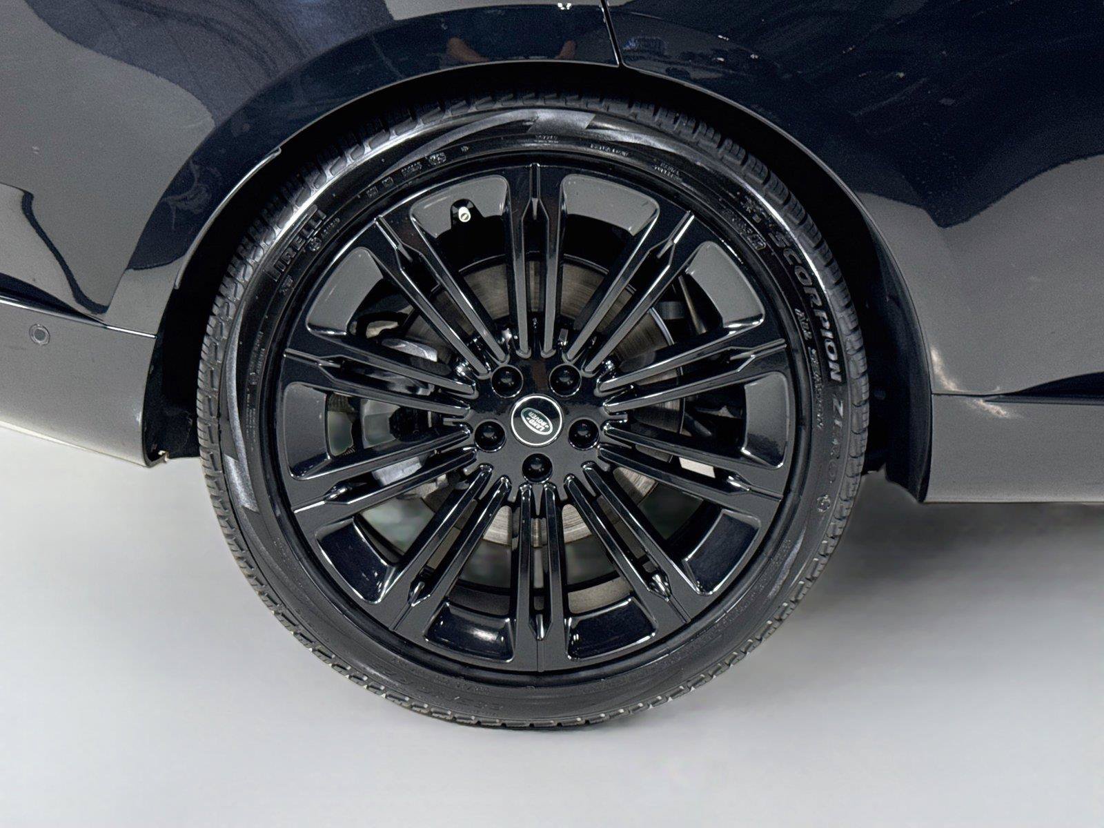 Used 2024 Land Rover Range Rover SE AWD/4WD image 37