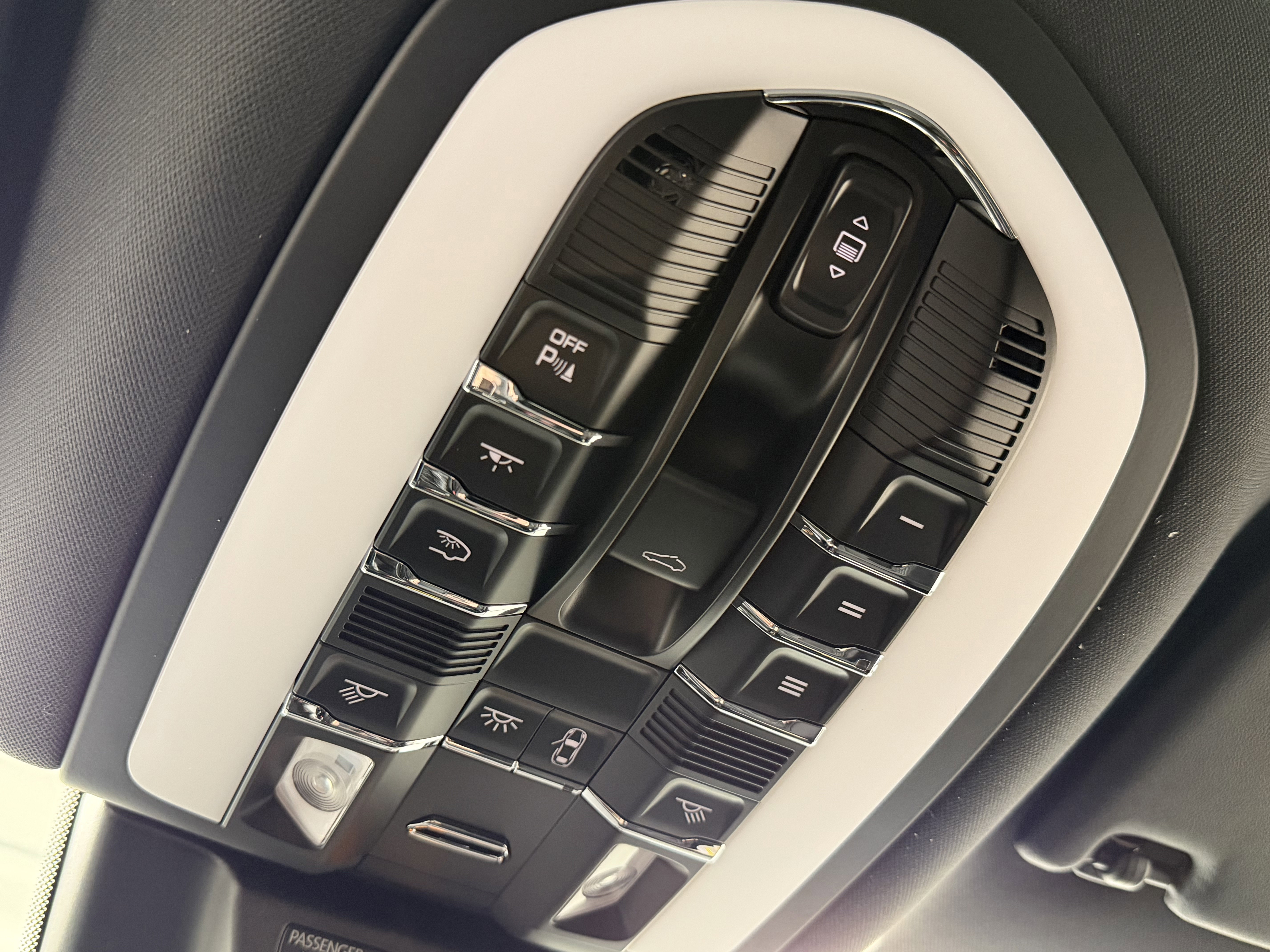 New 2026 Porsche Macan image 35