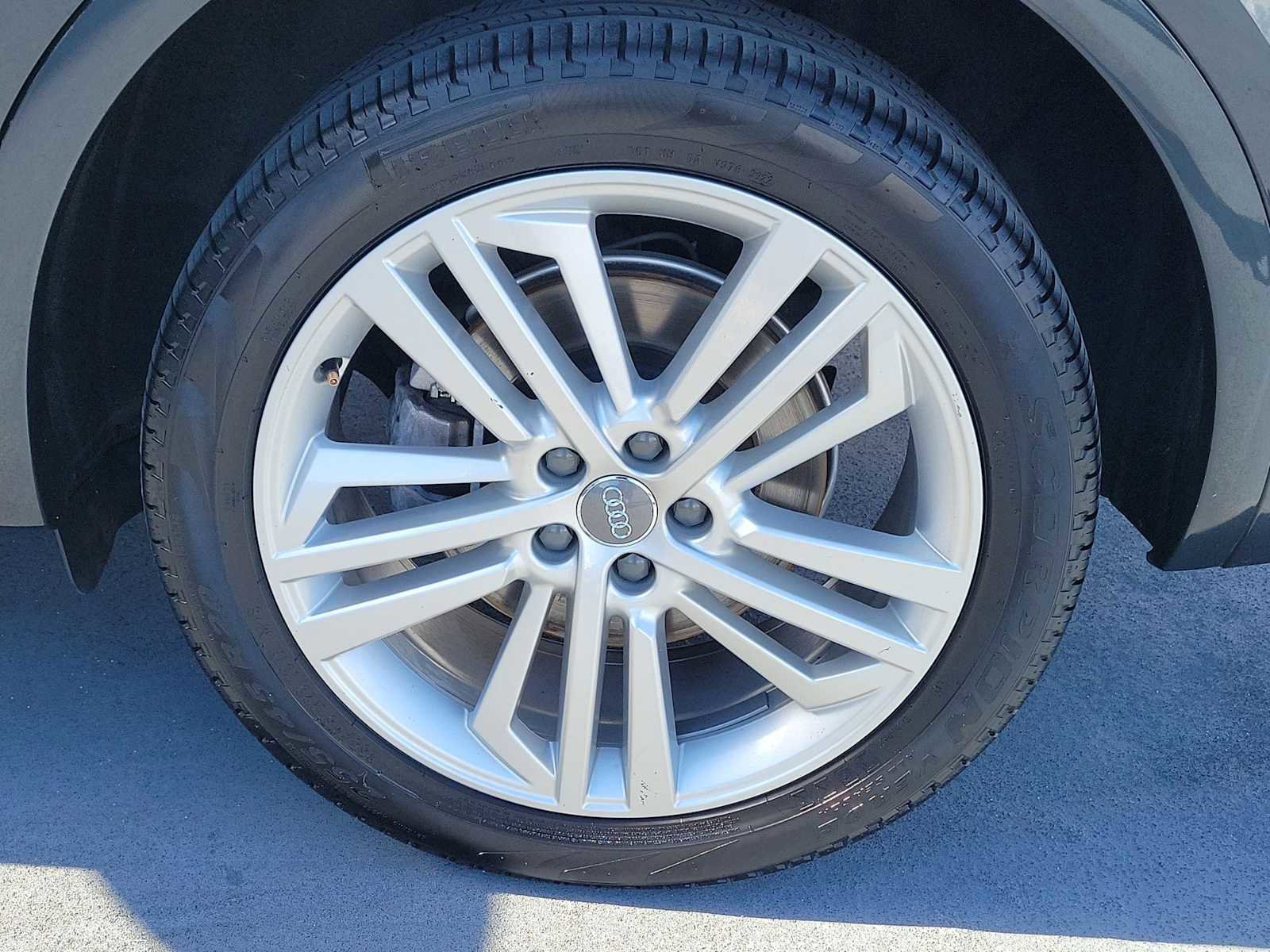 Used 2018 Audi Q5 2.0T Premium Plus w/ Premium Plus Package image 12