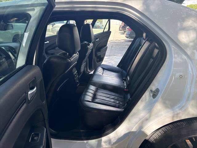 Used 2014 Chrysler 300 S RWD image 22