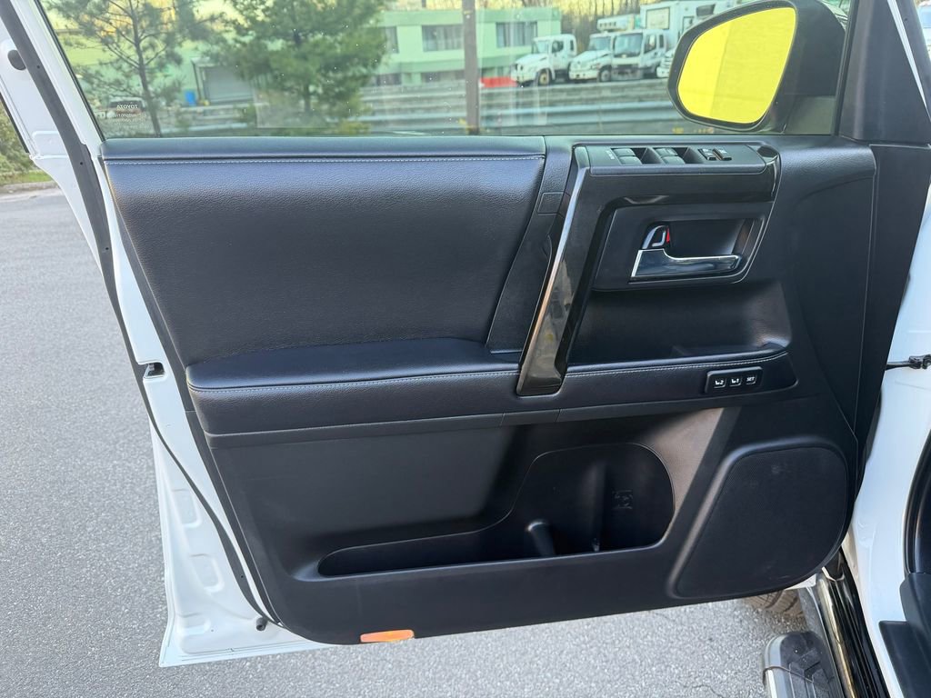Used 2019 Toyota 4Runner Limited AWD/4WD image 13