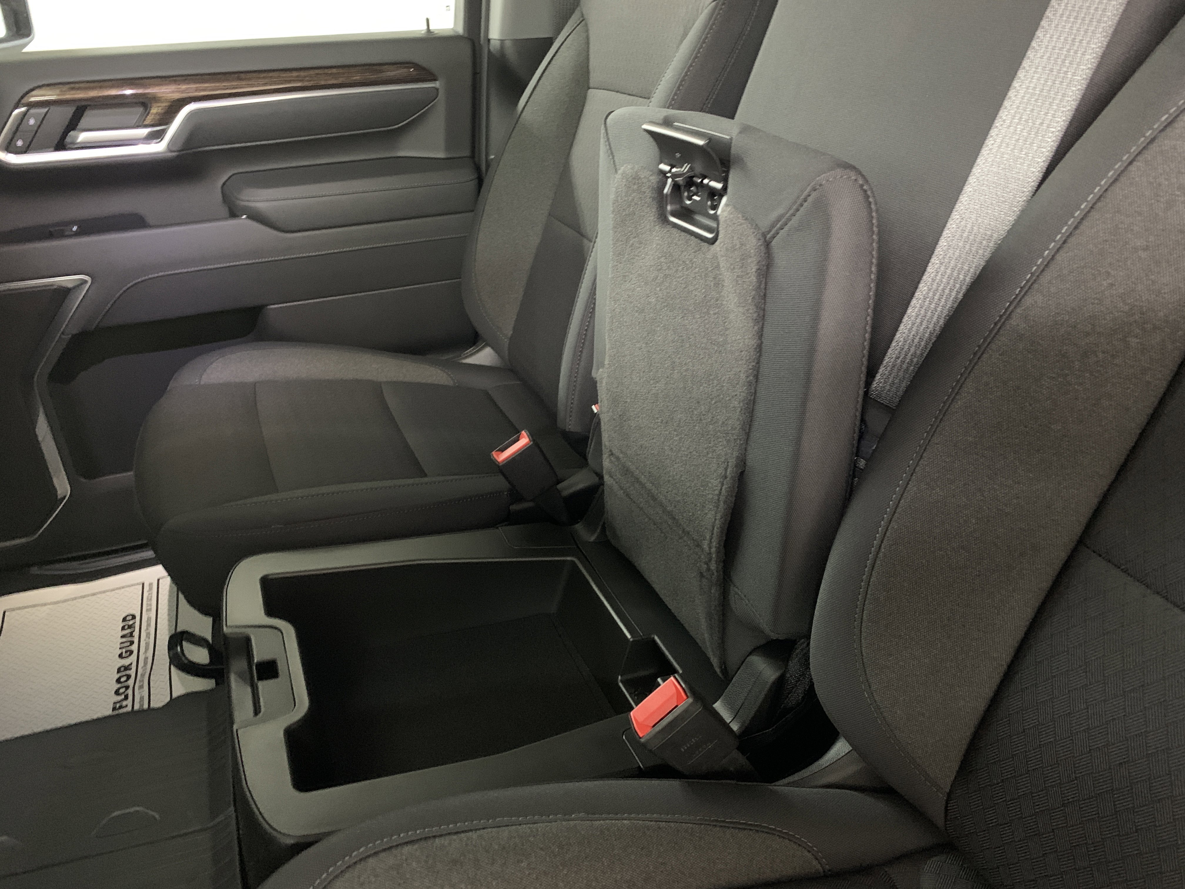 New 2026 GMC Sierra 2500 SLE image 33