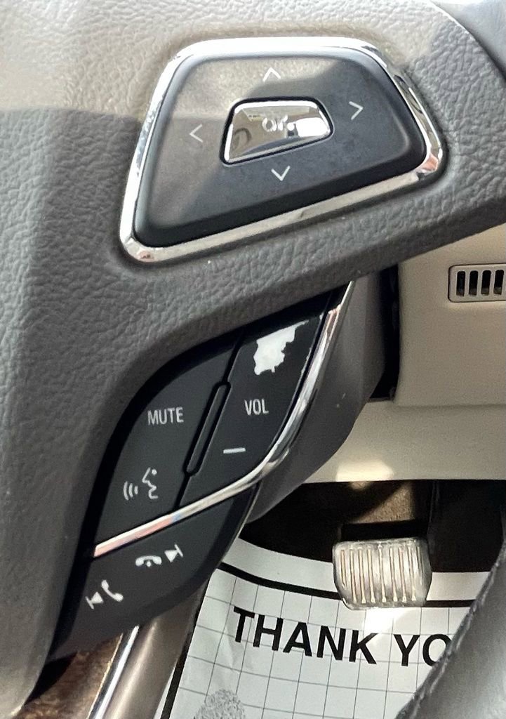 Used 2016 Lincoln MKX Reserve w/ Luxury Package image 25