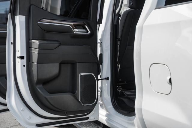 Used 2023 Chevrolet Silverado 1500 LT image 36