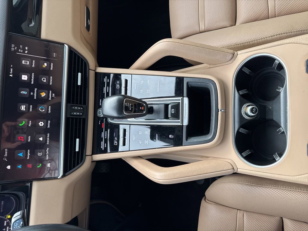 Used 2023 Porsche Cayenne image 28