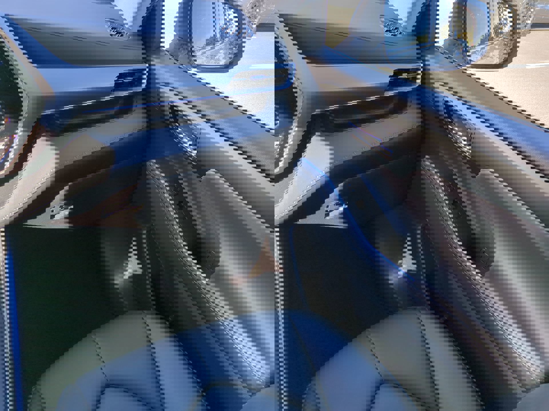 Used 2022 Toyota Highlander XLE image 16