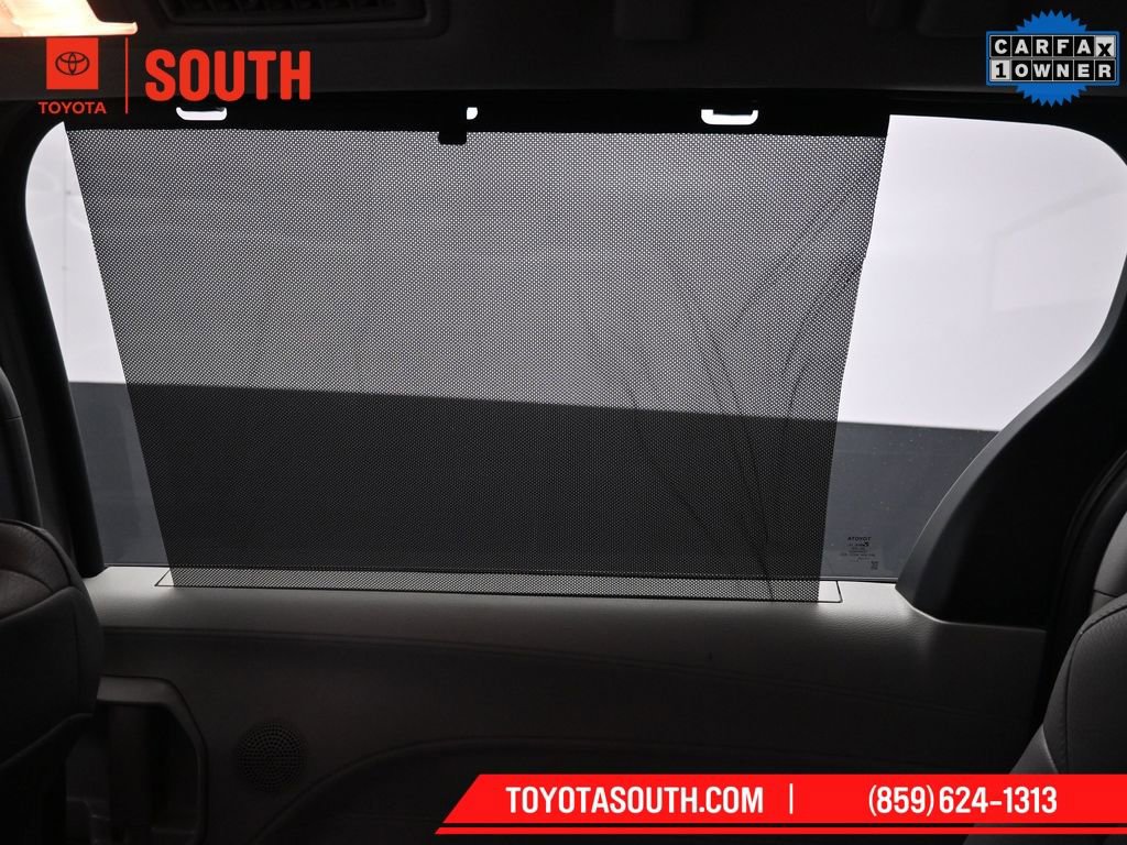 Used 2023 Toyota Sienna XLE image 30