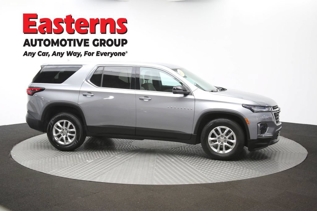 Used 2023 Chevrolet Traverse LS FWD image 45