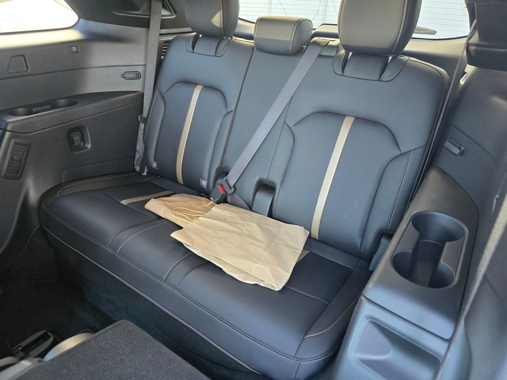 Used 2024 MAZDA CX-90 Plug-In Hybrid w/ Premium Plus image 18