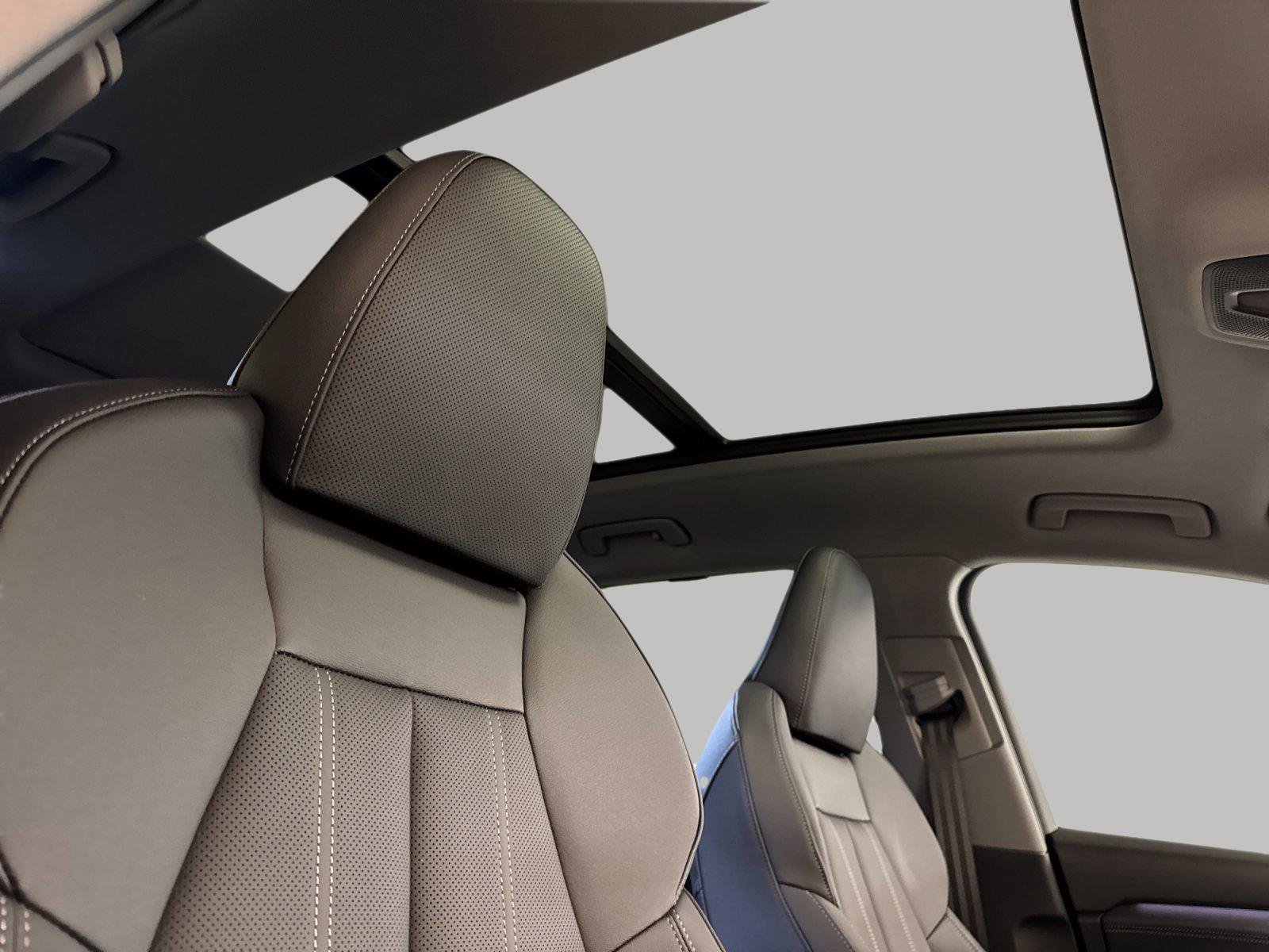 New 2025 Audi Q6 e-tron Premium Plus AWD/4WD image 16