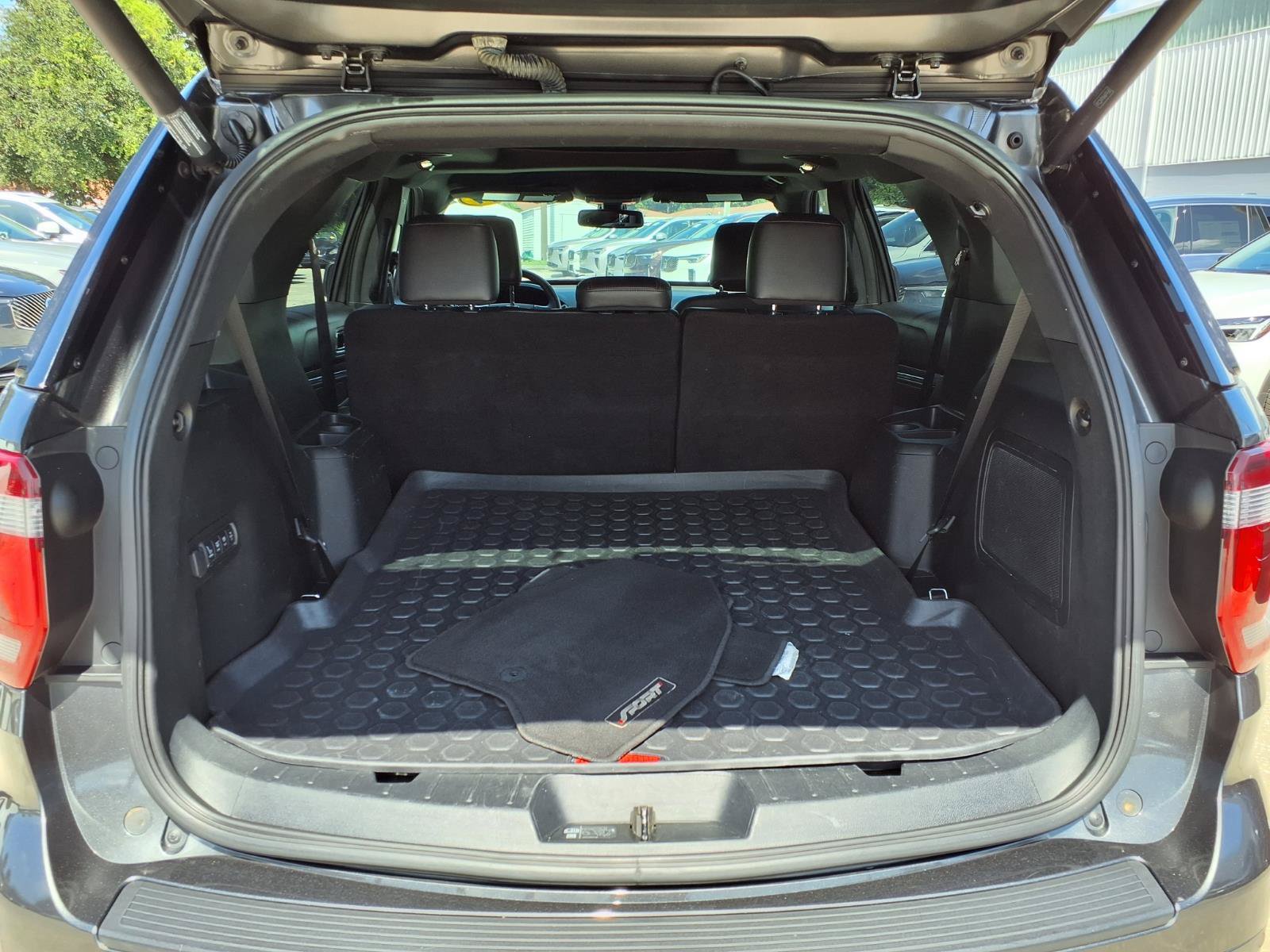 Used 2019 Ford Explorer Sport w/ Equipment Group 401A AWD/4WD image 18