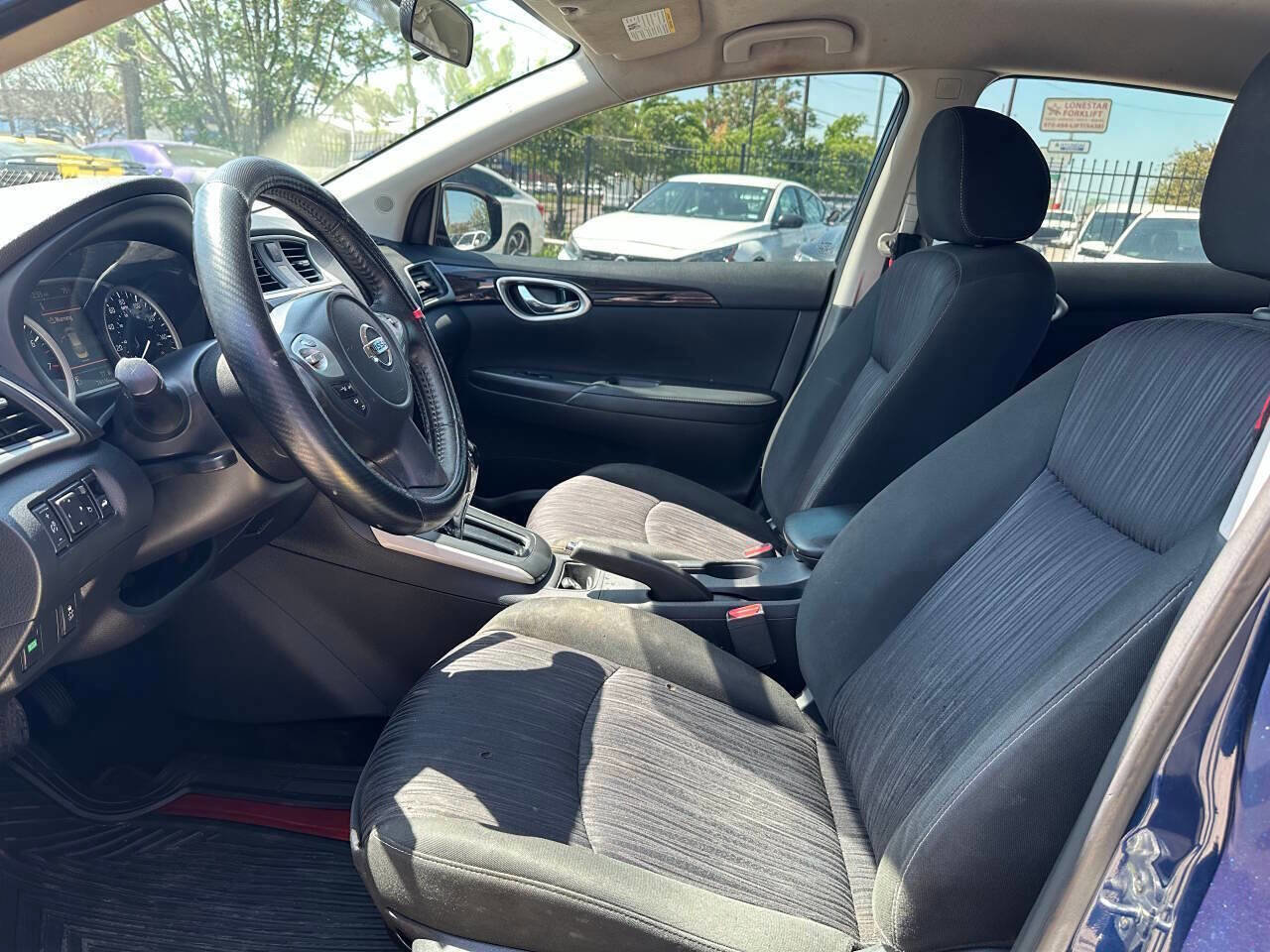 Used 2019 Nissan Sentra SV FWD image 10