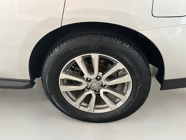 Used 2016 Nissan Pathfinder SV image 31