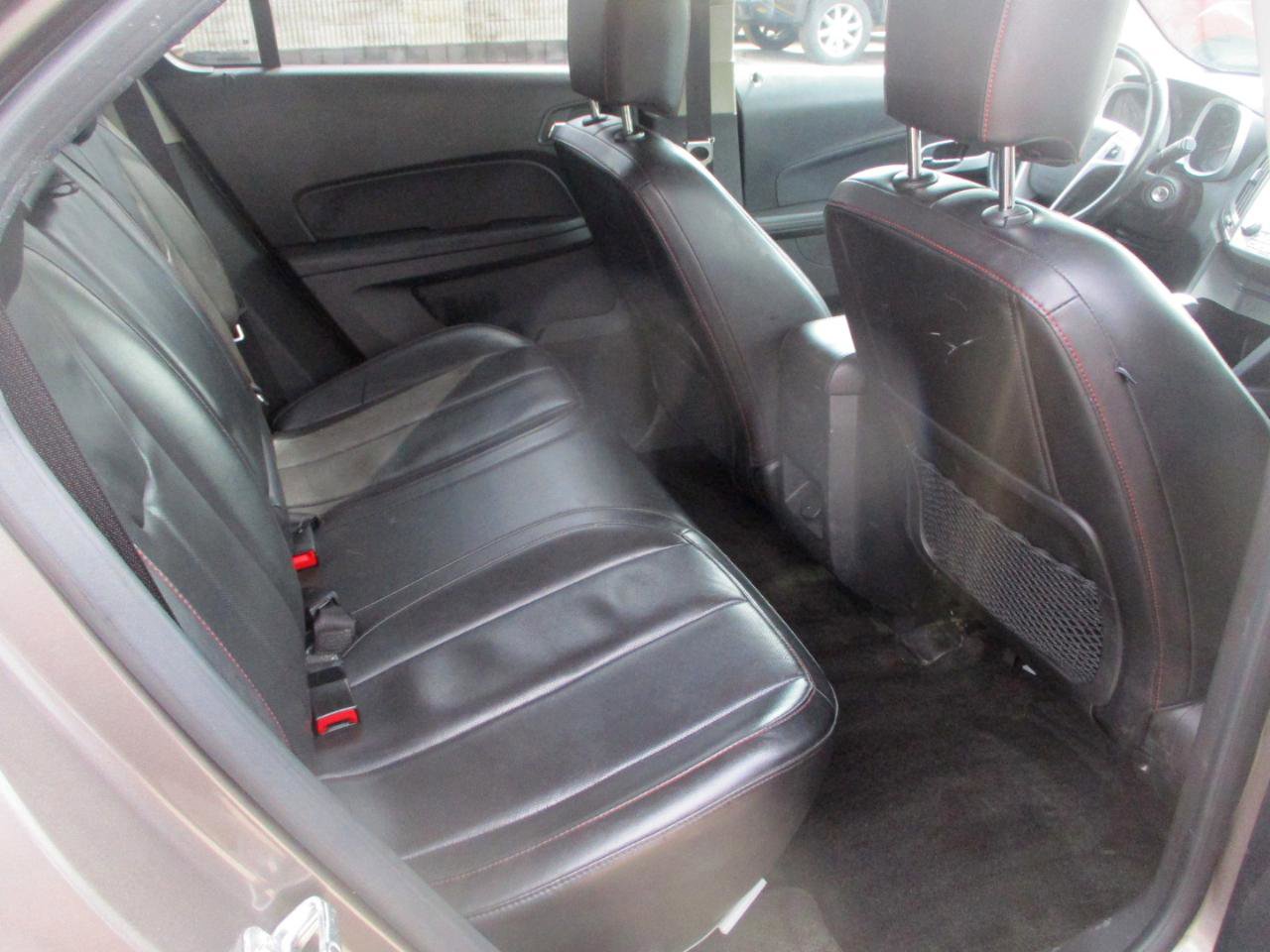 Used 2011 Chevrolet Equinox LT w/ Chrome Appearance Package FWD image 8