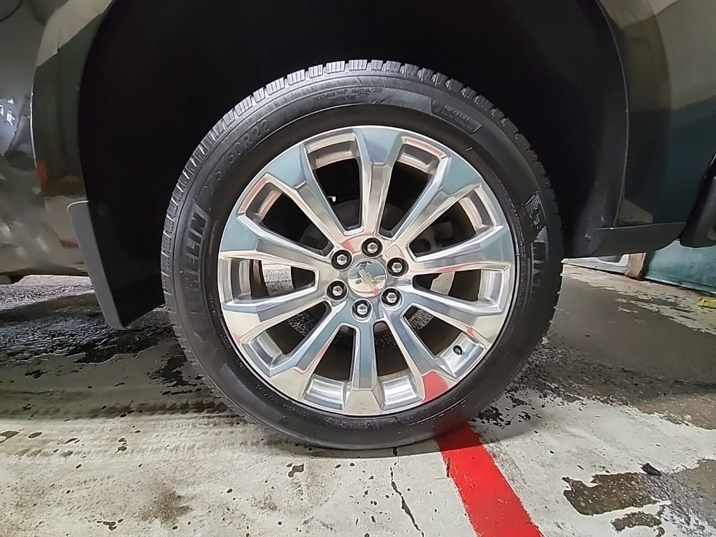 Used 2019 Chevrolet Silverado 1500 High Country w/ Technology Package image 16