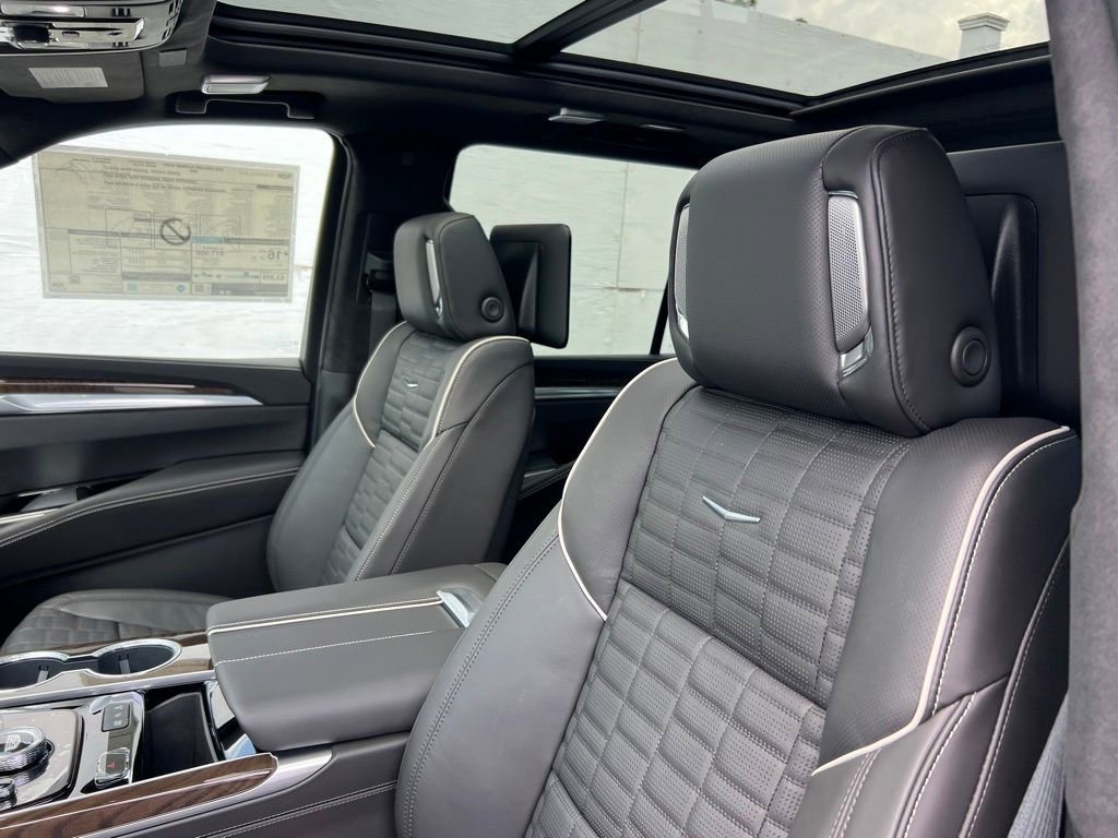 New 2026 Cadillac Escalade Platinum Sport w/ LPO, ONYX Package AWD/4WD image 13