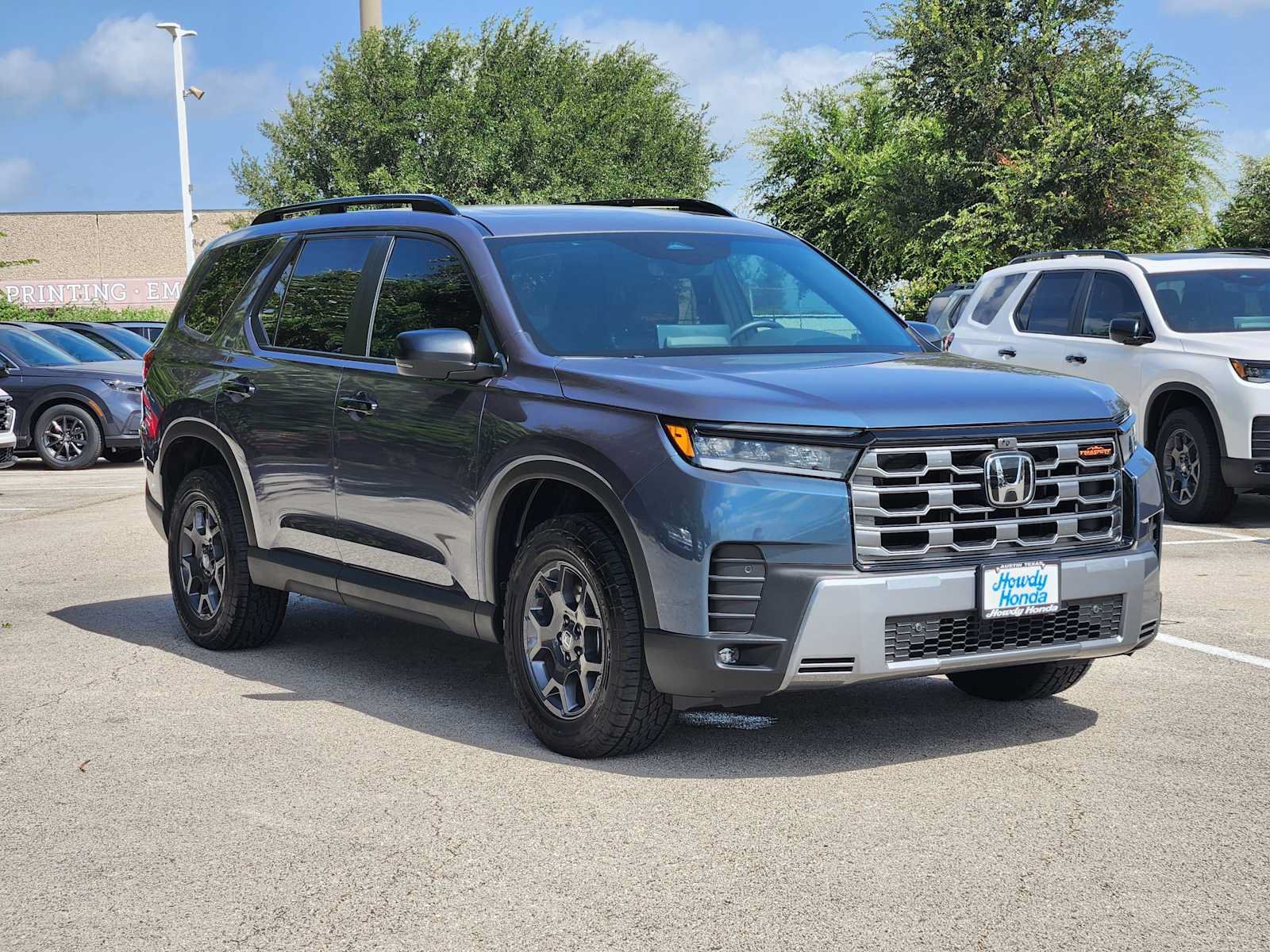 Certified 2026 Honda Pilot TrailSport image 3
