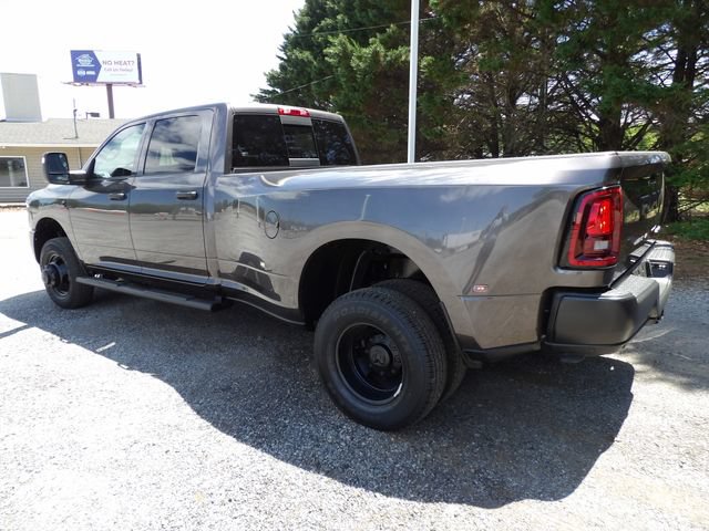 New 2026 RAM 3500 Tradesman AWD/4WD image 3
