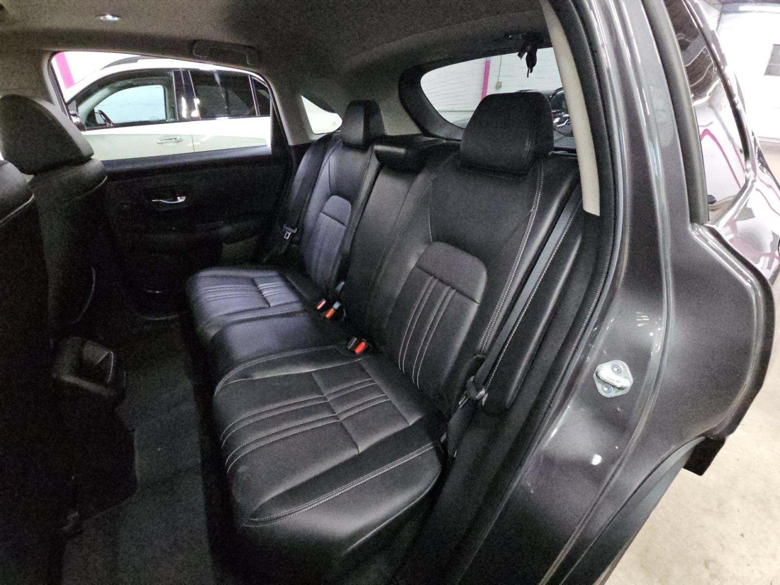 Used 2024 Honda HR-V EX-L image 11