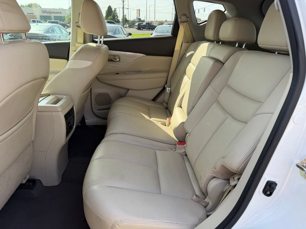 Used 2017 Nissan Murano Platinum w/ Platinum Technology Package FWD image 12