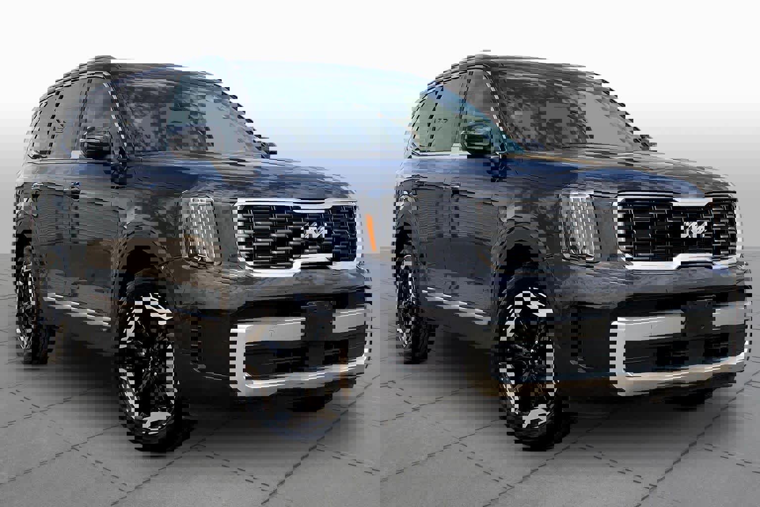 Used 2025 Kia Telluride S image 2