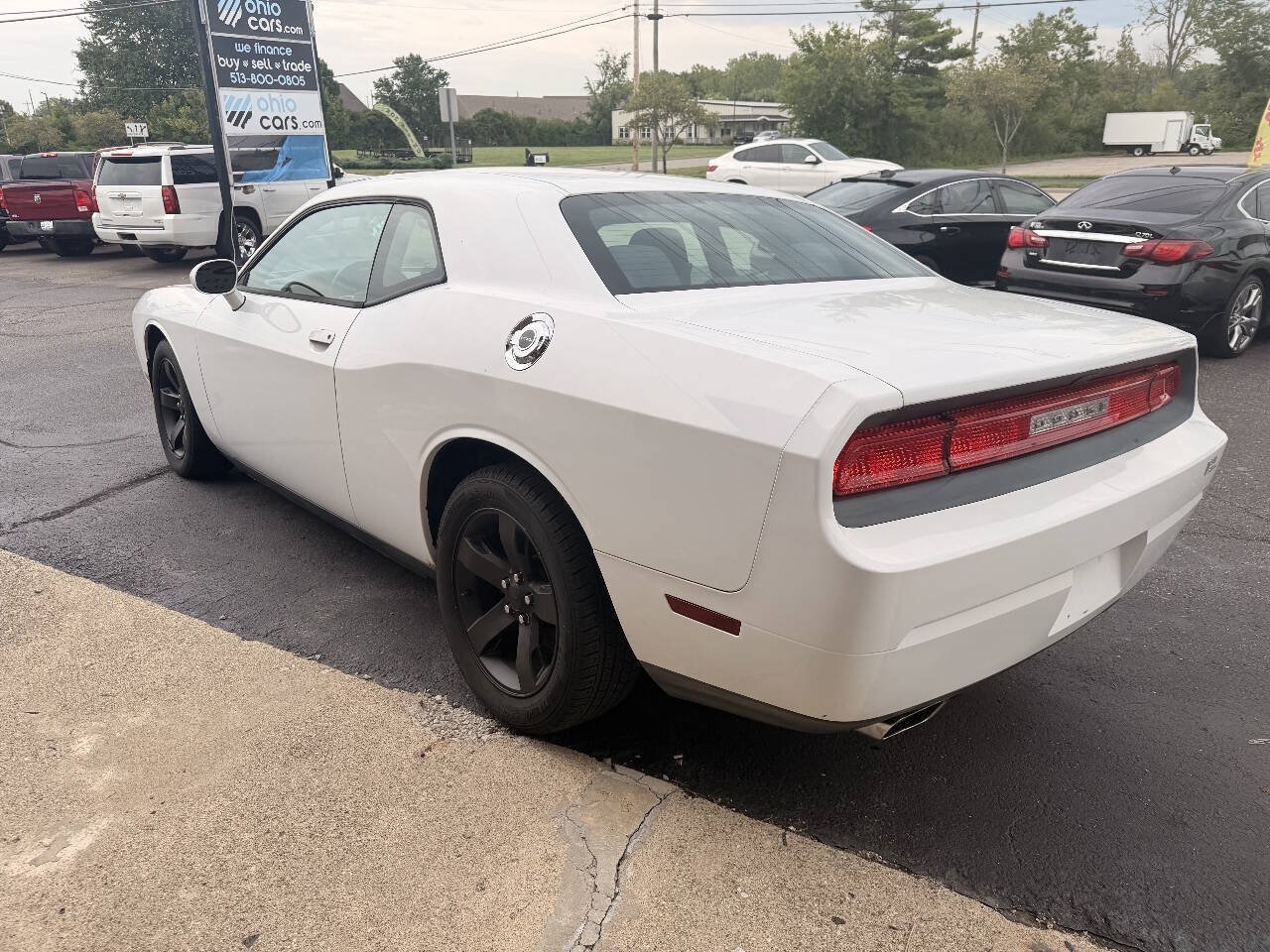 Used 2014 Dodge Challenger SXT RWD image 5