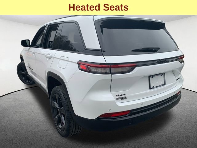 Used 2023 Jeep Grand Cherokee Limited w/ Black Appearance Package image 10