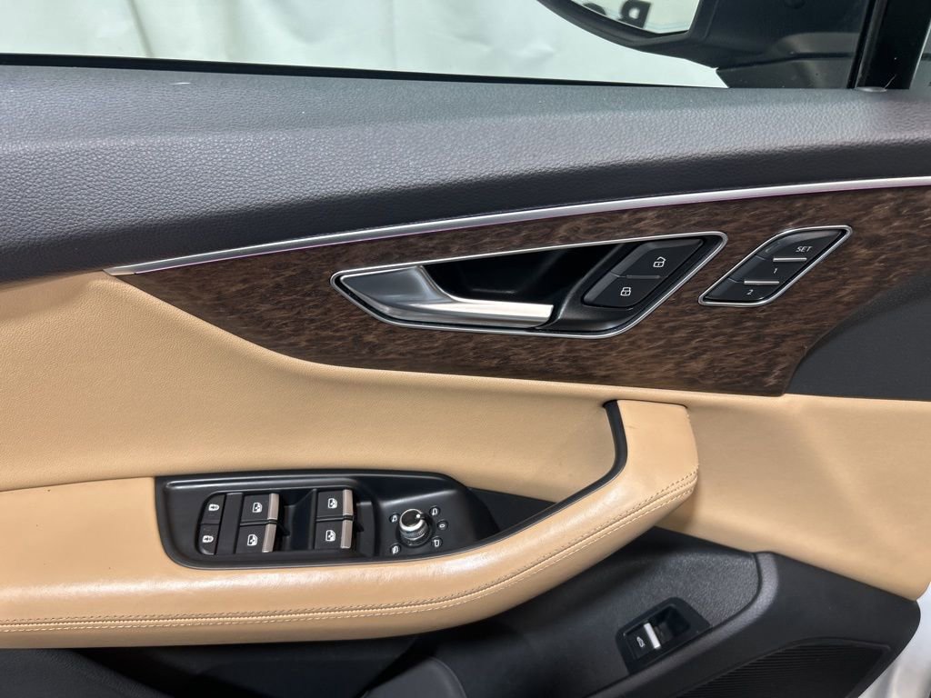 Used 2022 Audi Q7 3.0T Prestige image 24