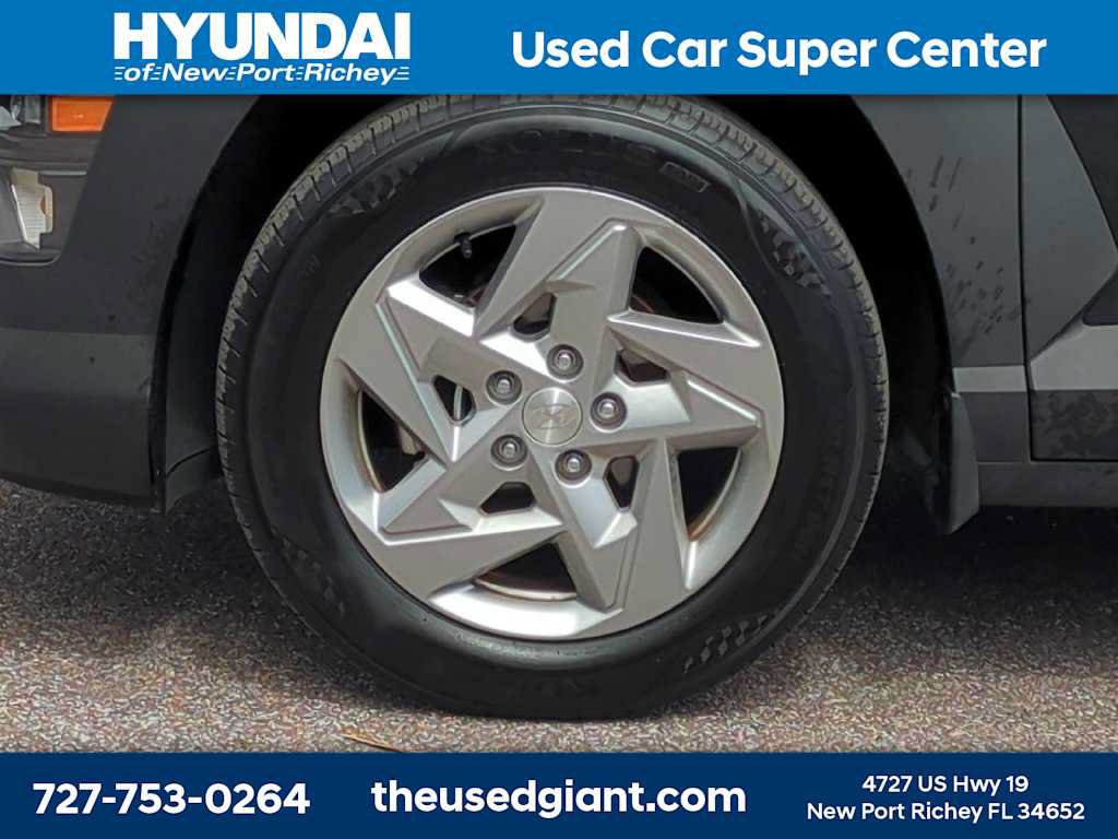 Certified 2025 Hyundai Kona SE FWD image 10