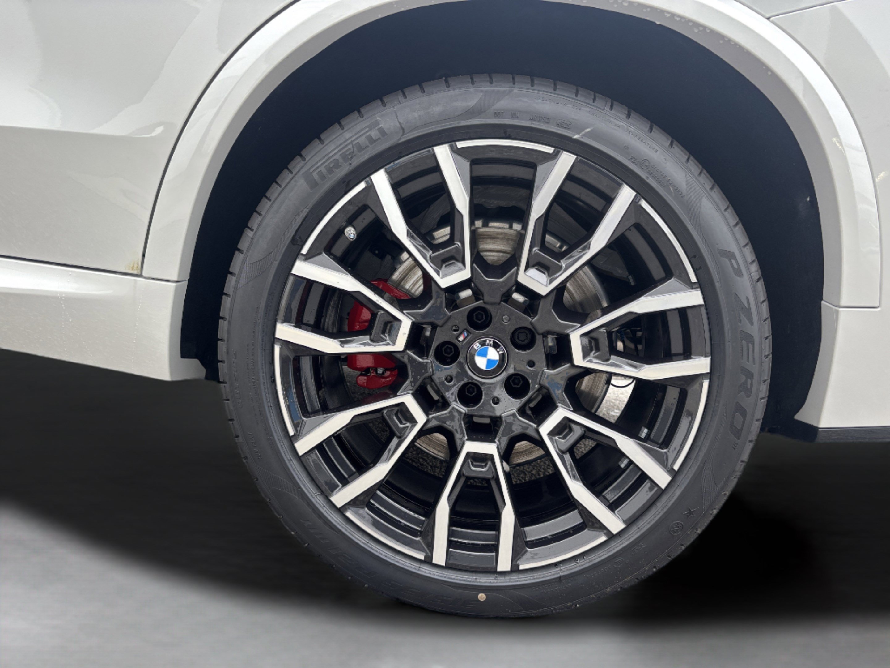 Used 2026 BMW X5 xDrive50e w/ M Sport Package AWD/4WD image 34