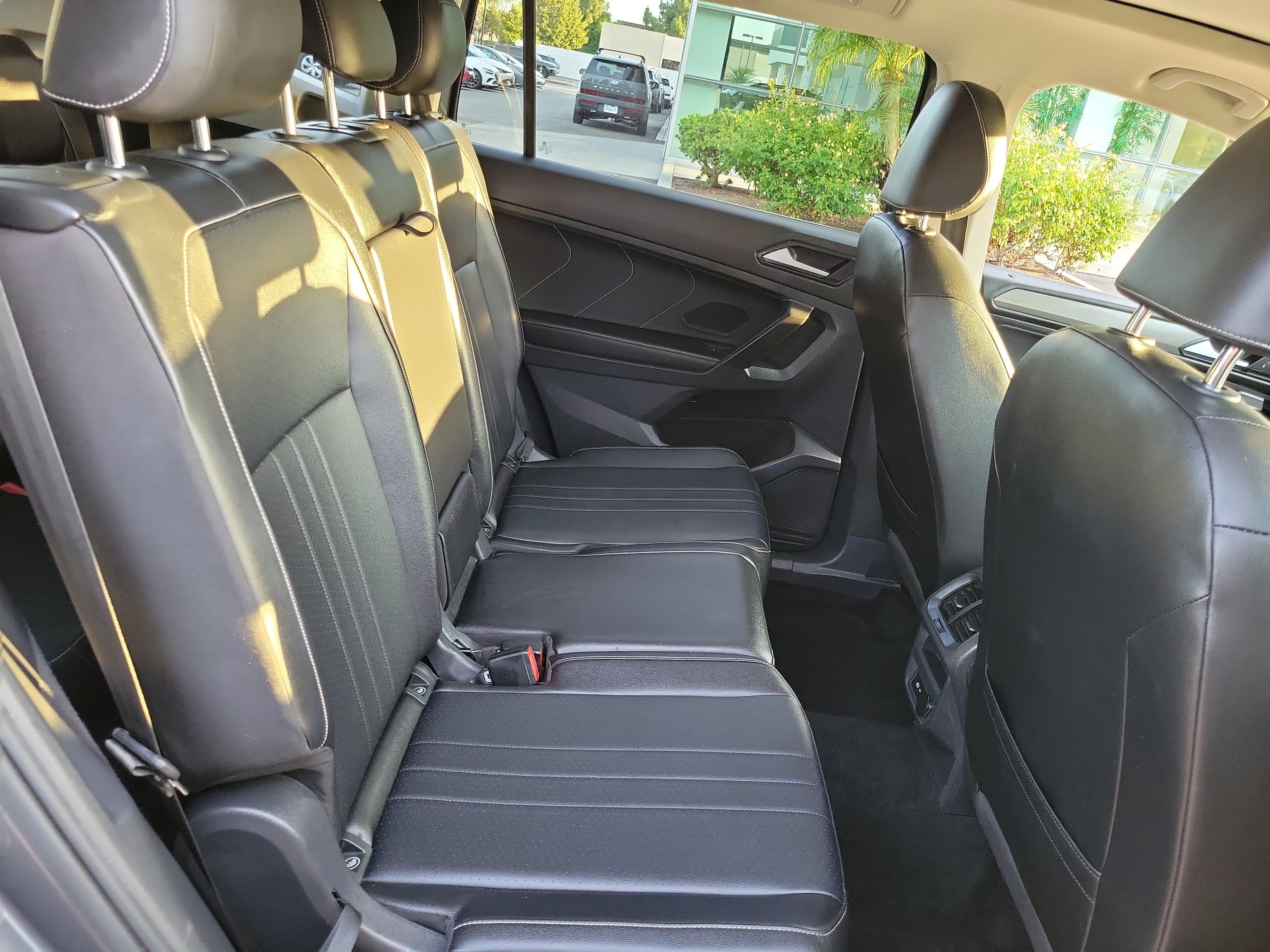 Used 2022 Volkswagen Tiguan SE FWD image 23