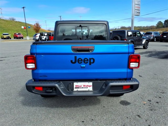 Used 2024 Jeep Gladiator Sport image 5