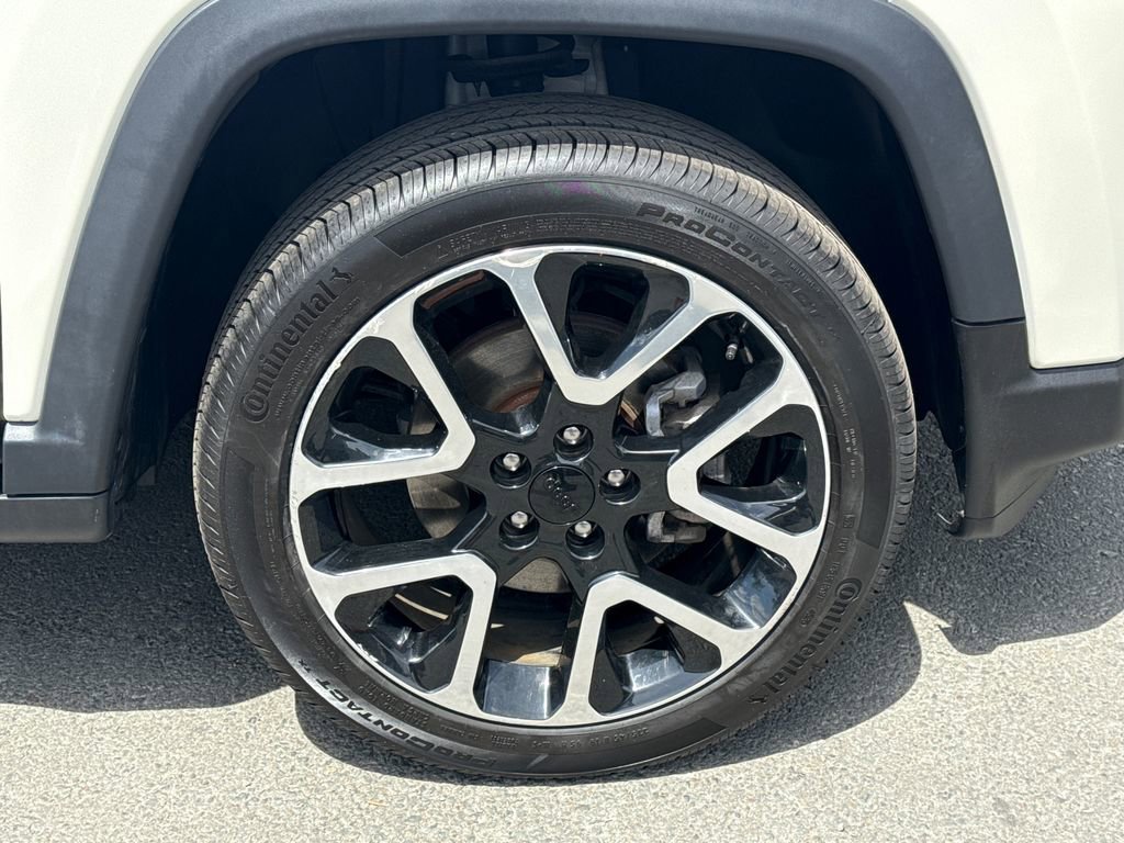 Used 2018 Jeep Compass Limited AWD/4WD image 7