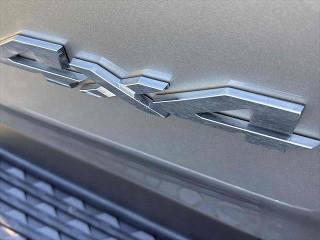 Used 2022 RAM 1500 Laramie w/ Sport Appearance Package image 8