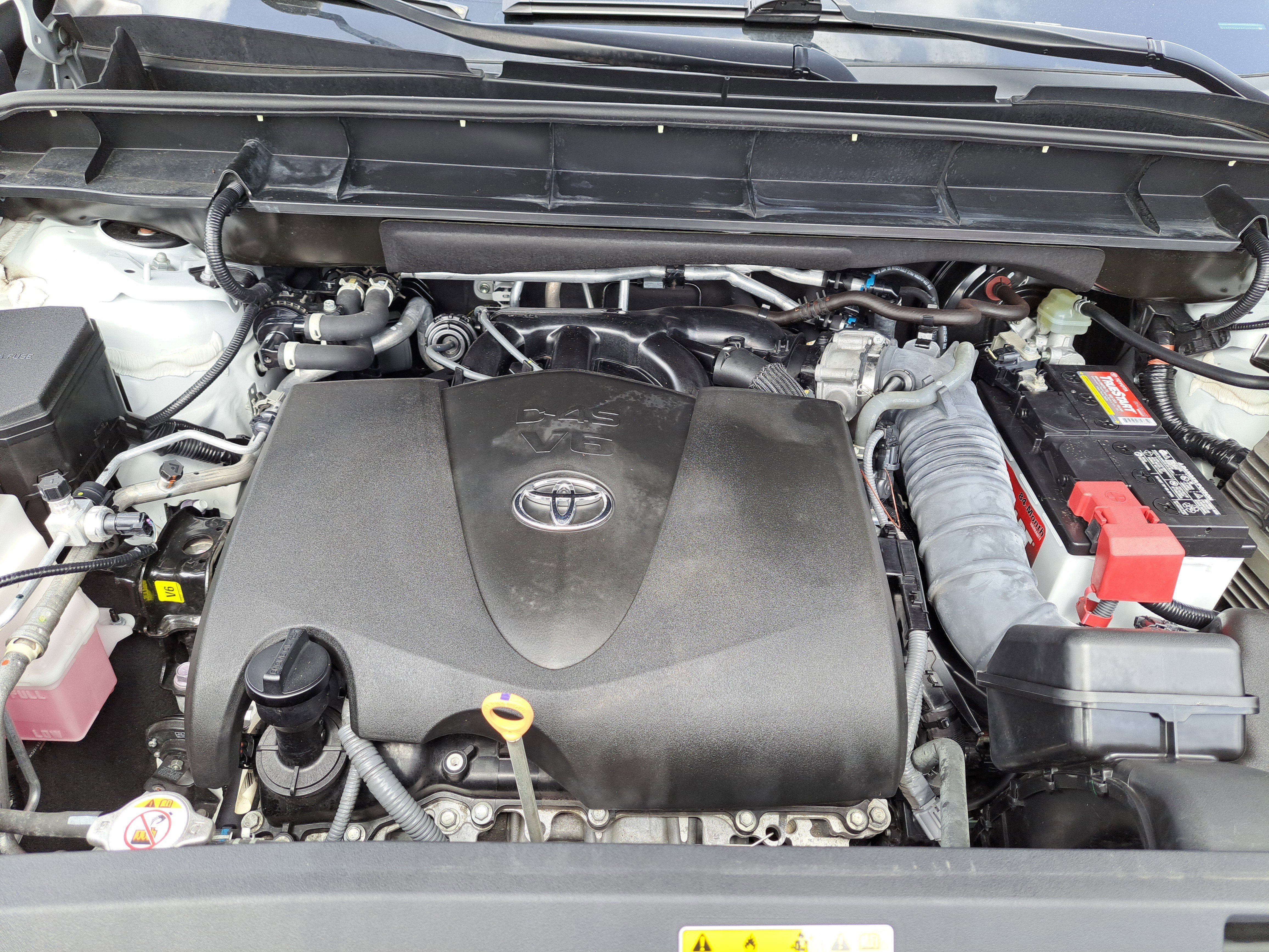 Used 2022 Toyota Highlander LE image 19