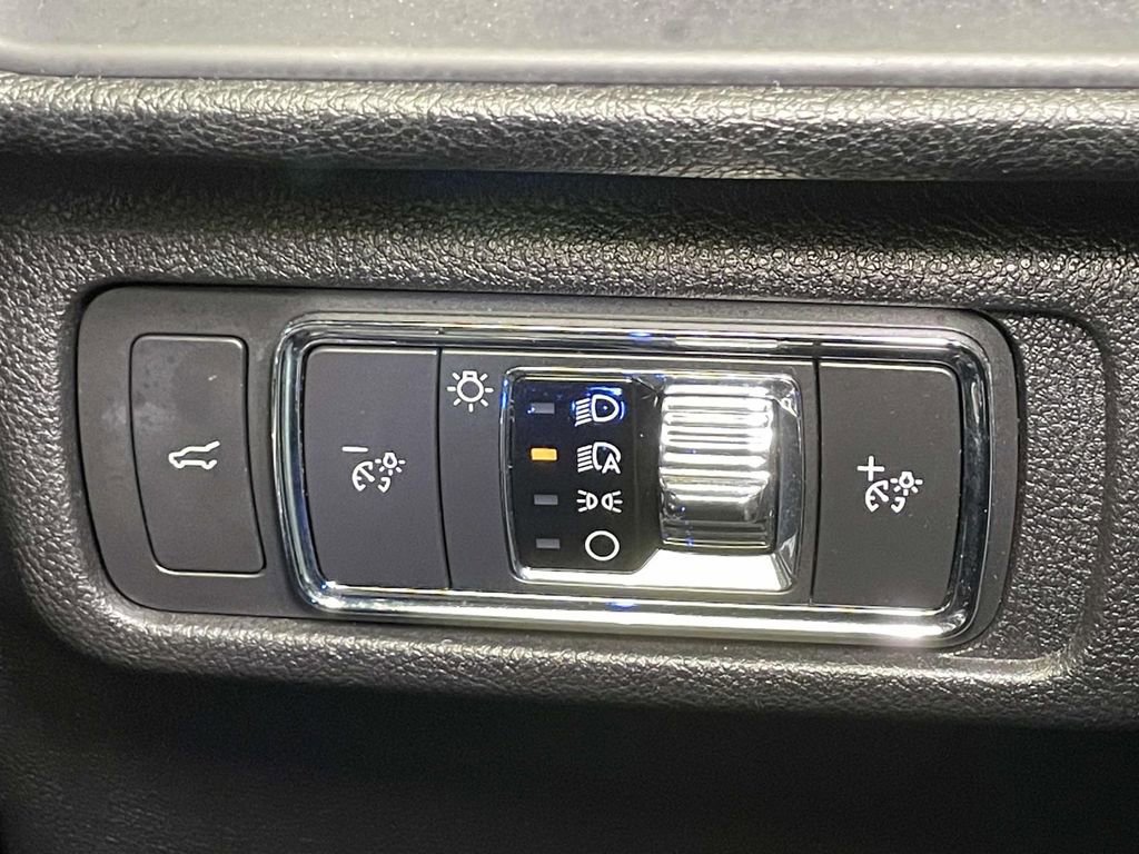 Used 2021 Lincoln Corsair AWD w/ Premium Package image 36