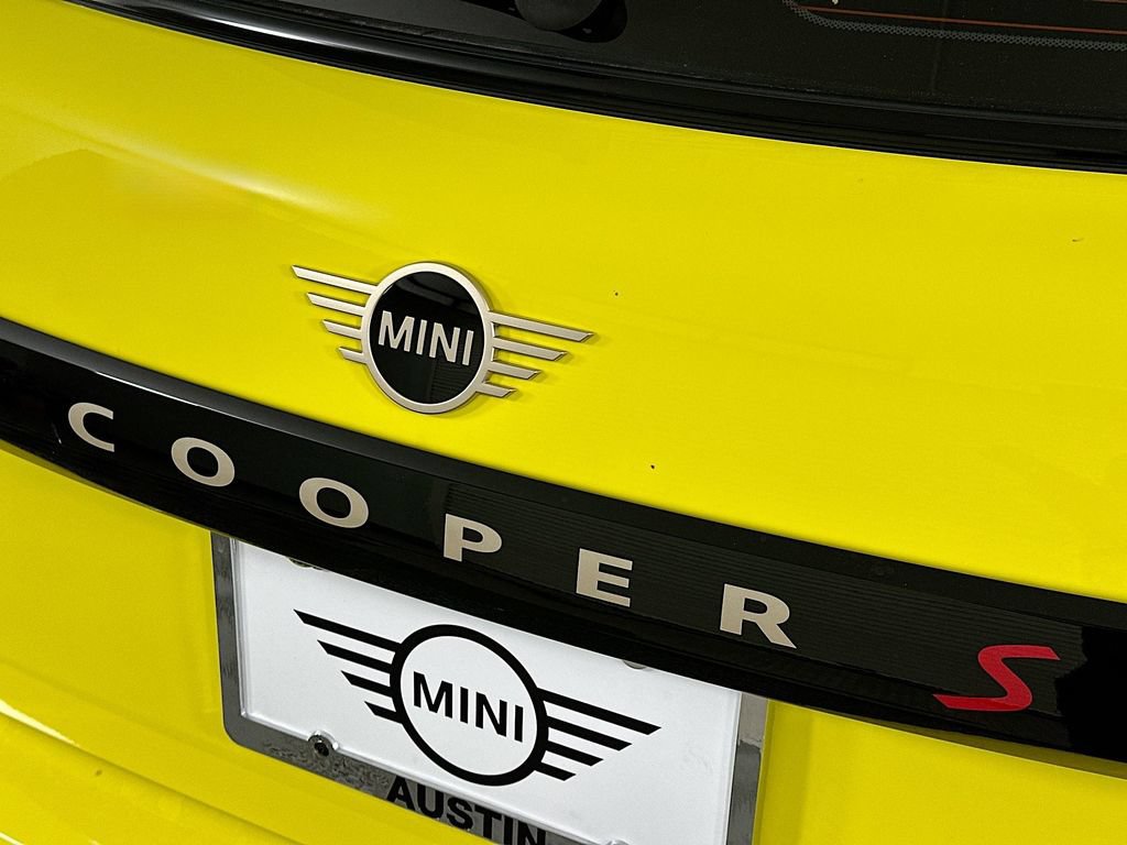 Certified 2025 MINI Cooper S FWD image 21